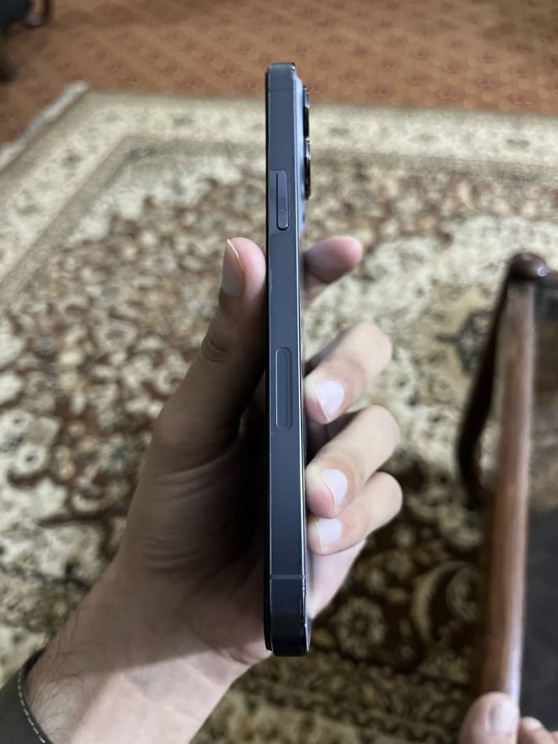 iphone 13 pro max 4