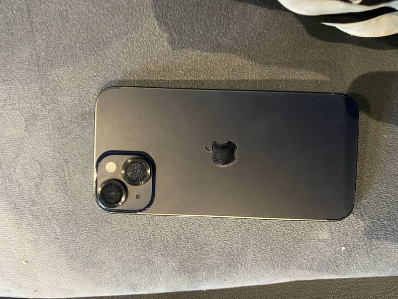 Apple iPhone 14 3