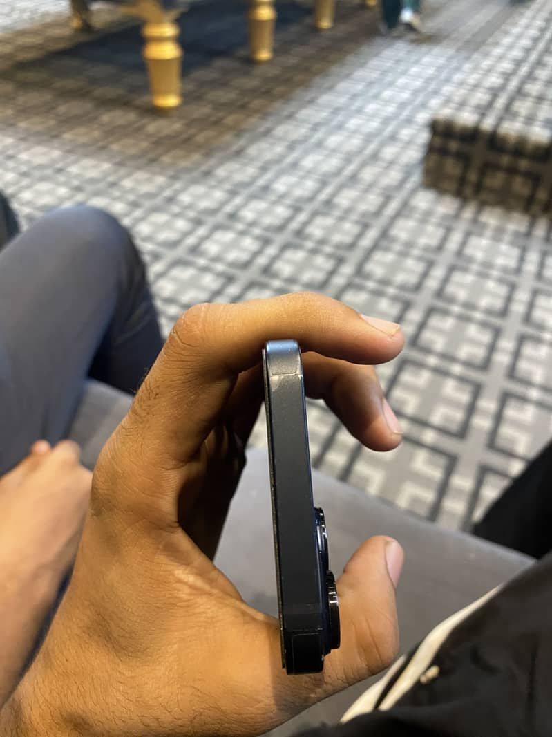 Apple iPhone 14 5