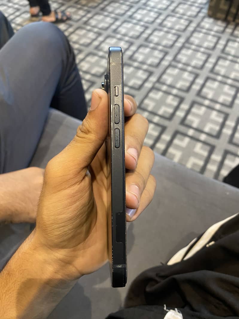 Apple iPhone 14 7