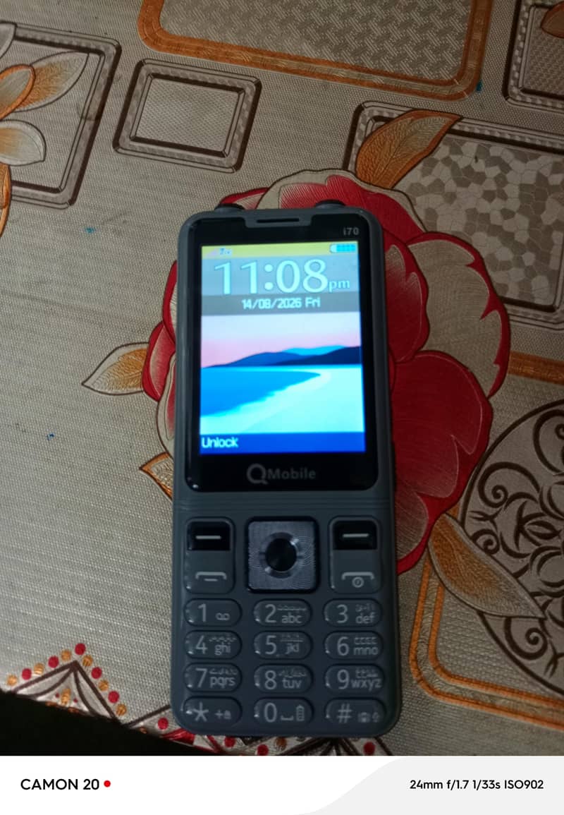 QMobile i70 0