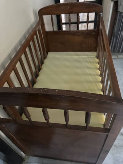 Baby cot for sale