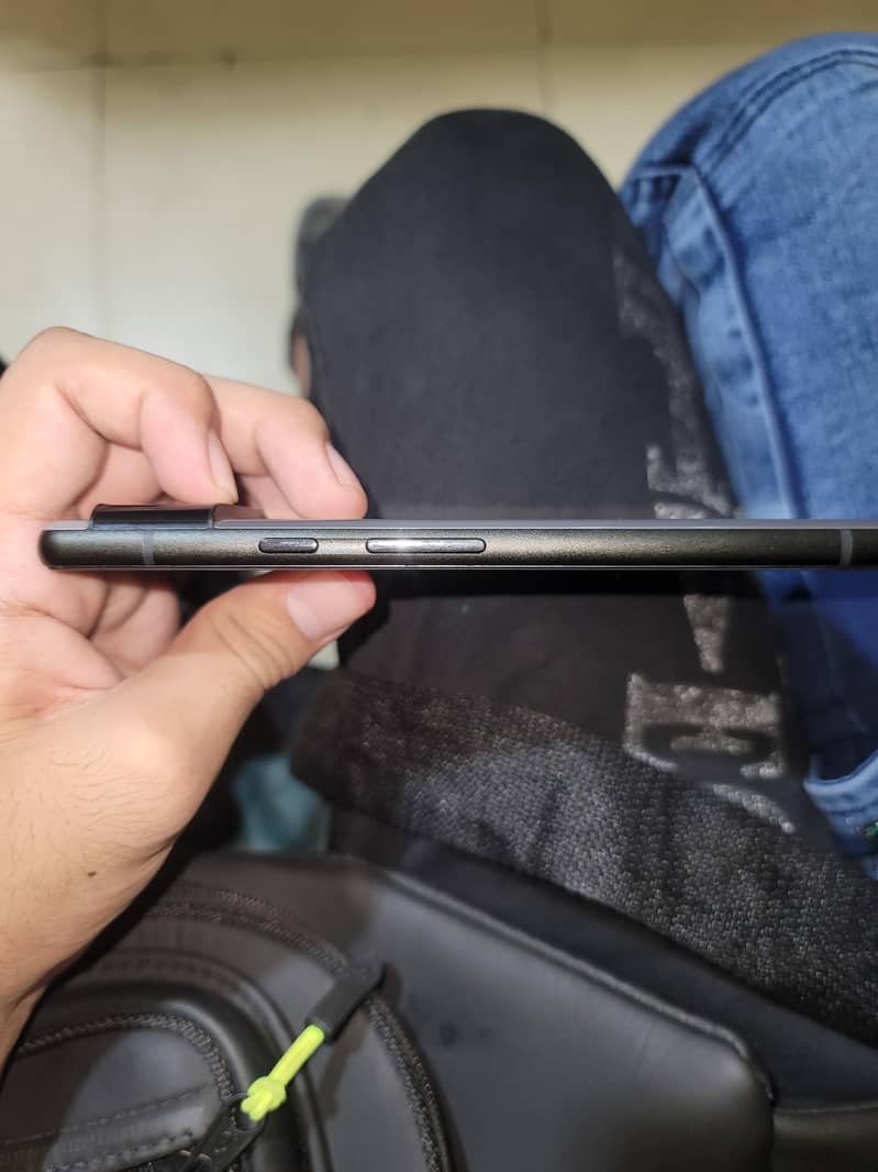 Google Pixel 6 4