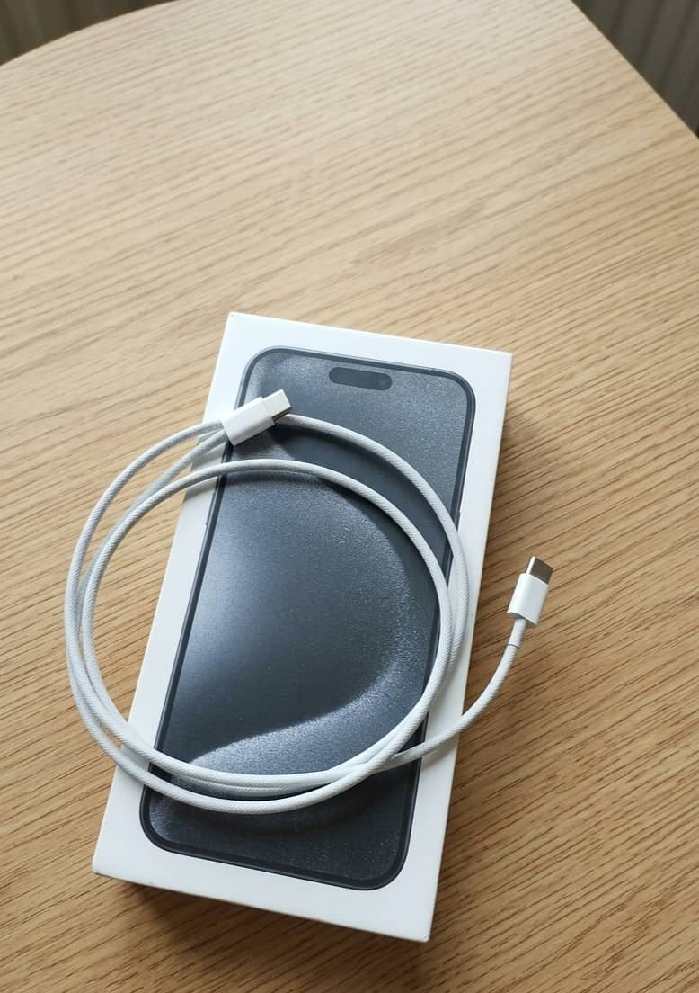 Apple iPhone 15 Pro Max 7