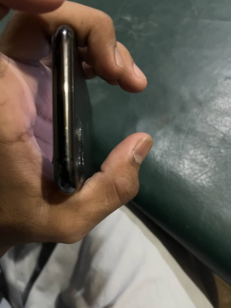 Apple iPhone 11 Pro 5