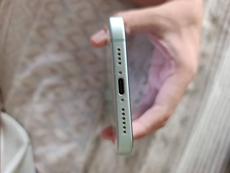 Apple iPhone 15 plus 5