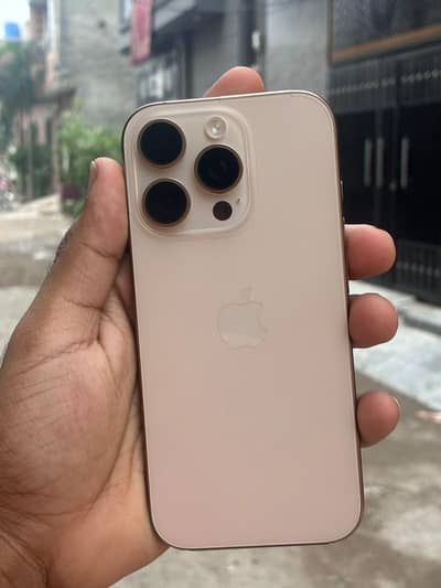 Apple iPhone 16 Pro jv