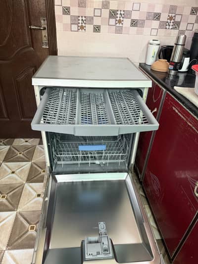 Dishwasher Bosch | 13 Place Settings | 3-Rack | AquaStop