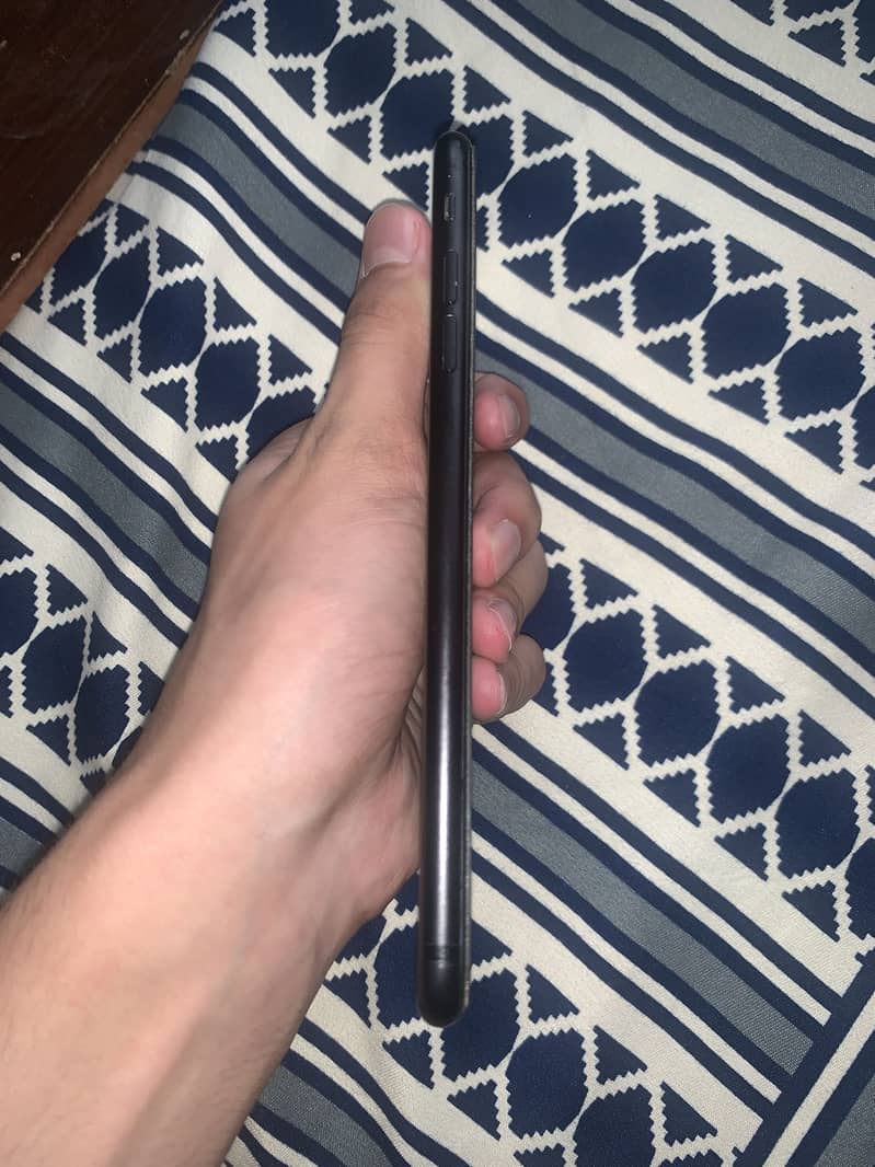 Apple iPhone 7 Plus 3