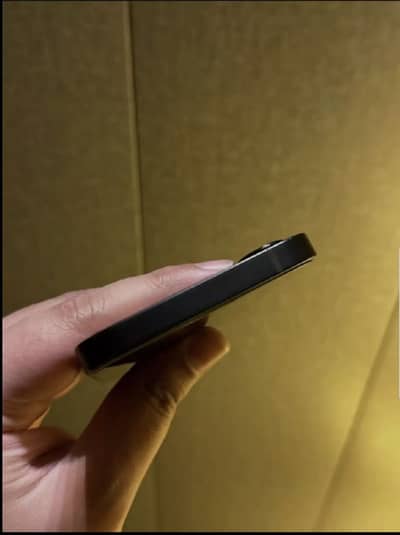 Apple iPhone 16e
