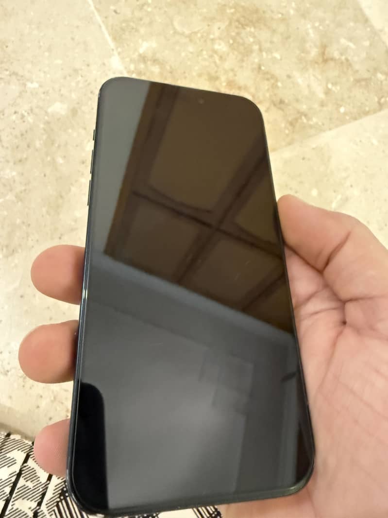 Apple iPhone 15 plus 3