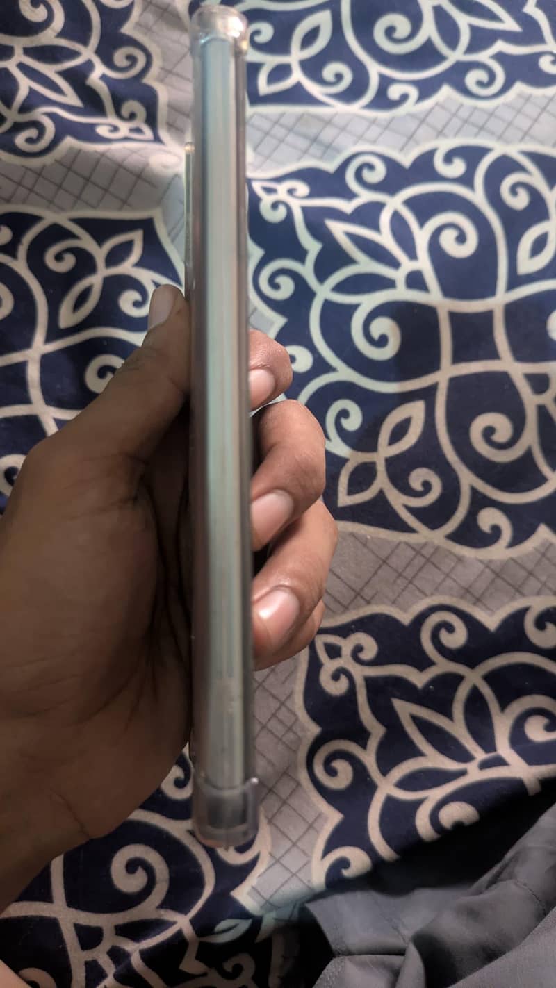 Vivo V21 5