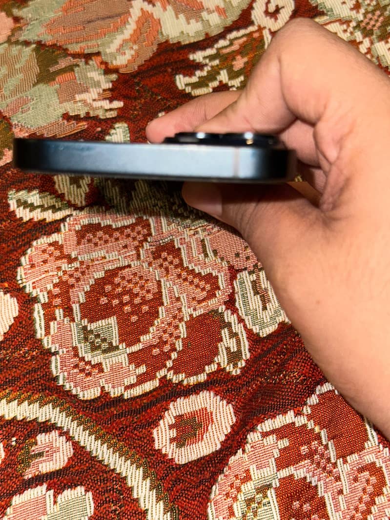 Apple iPhone 14 3