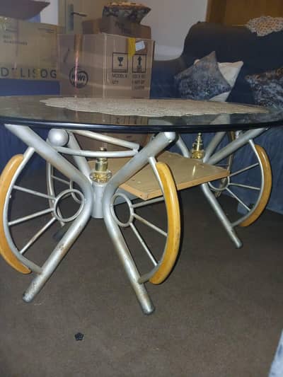 Beautiful 3-piece Glass Center Table Set - perfect condition