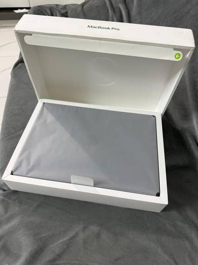 MacBook Pro M4 Pro CHIP Brand New