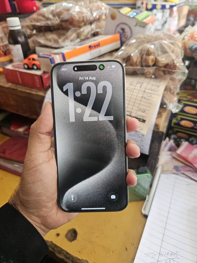 Apple iPhone 15 Pro Max 2