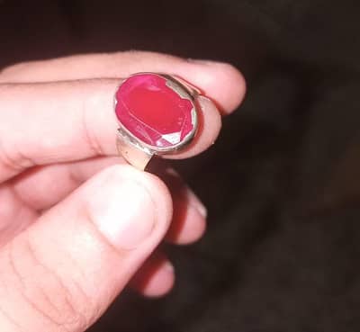 RED RUBY SLIVER RING