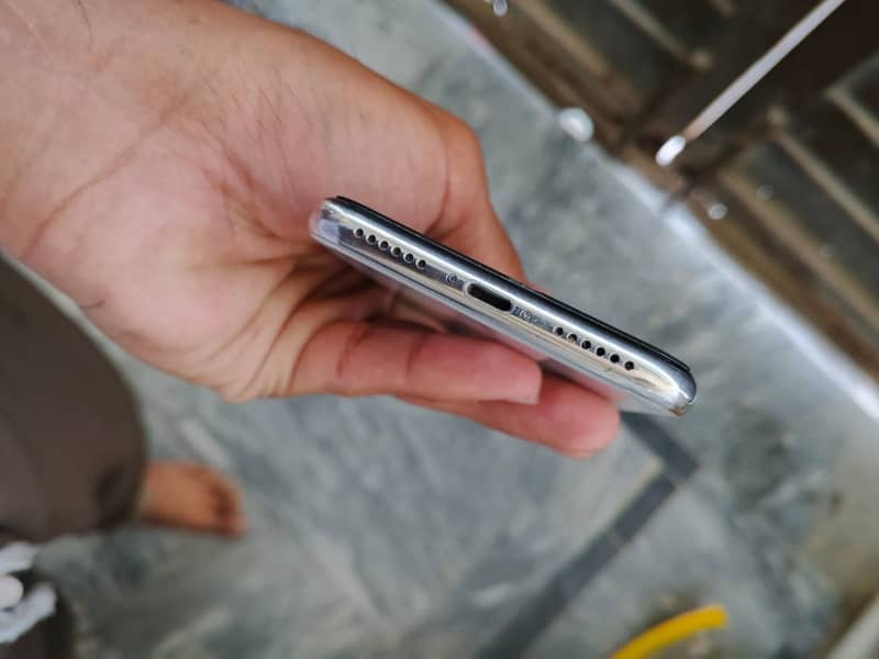 Apple iPhone X 1