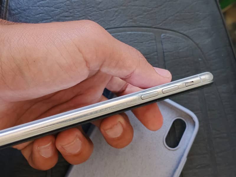 Apple iPhone X 2