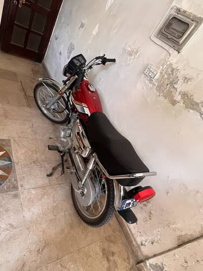 Special adition in red showroom condition