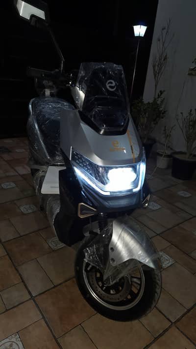 eveon t11 electric scootey bike 1500watt