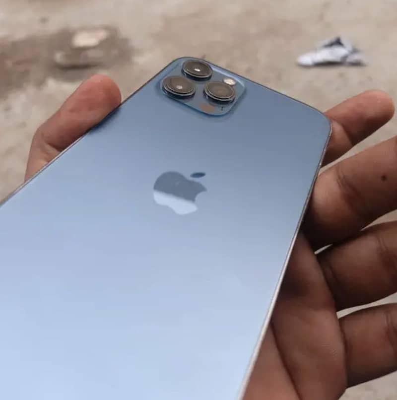 Apple iPhone 12 Pro Max 3