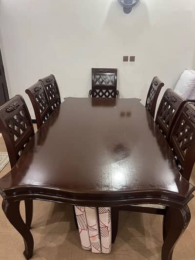 Dining table 8 seater  for sale made of sheesham wood