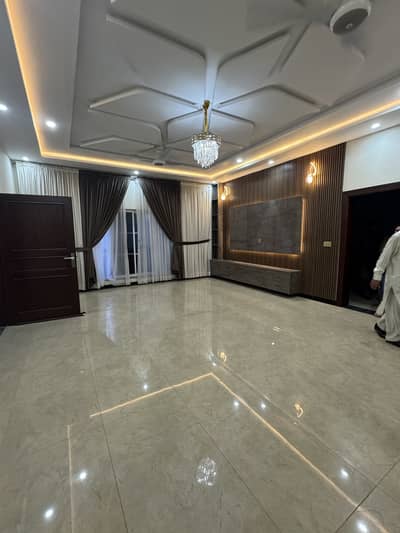 11 Marla Upper Portion In Bani Gala Of Bani Gala Is Available For rent