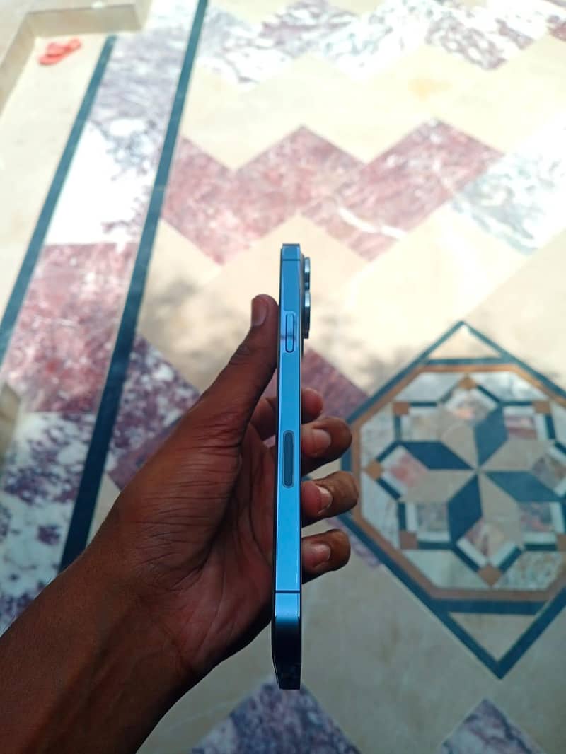 Apple iPhone 13 Pro Max 3