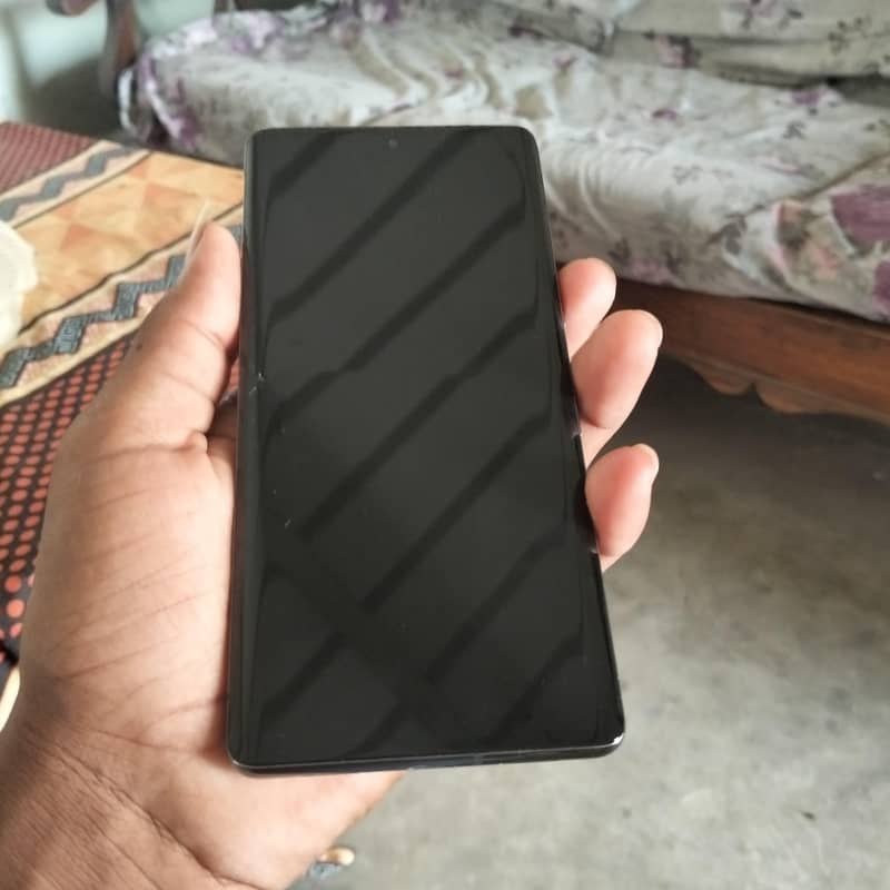 google pixel 7pro 12/512 memory 5