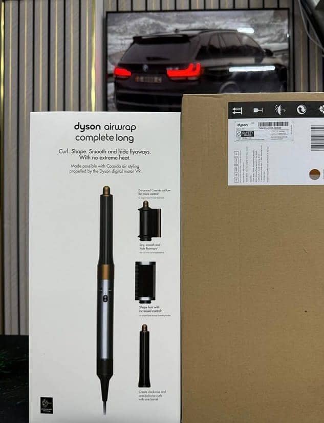 Dyson airwrap 0