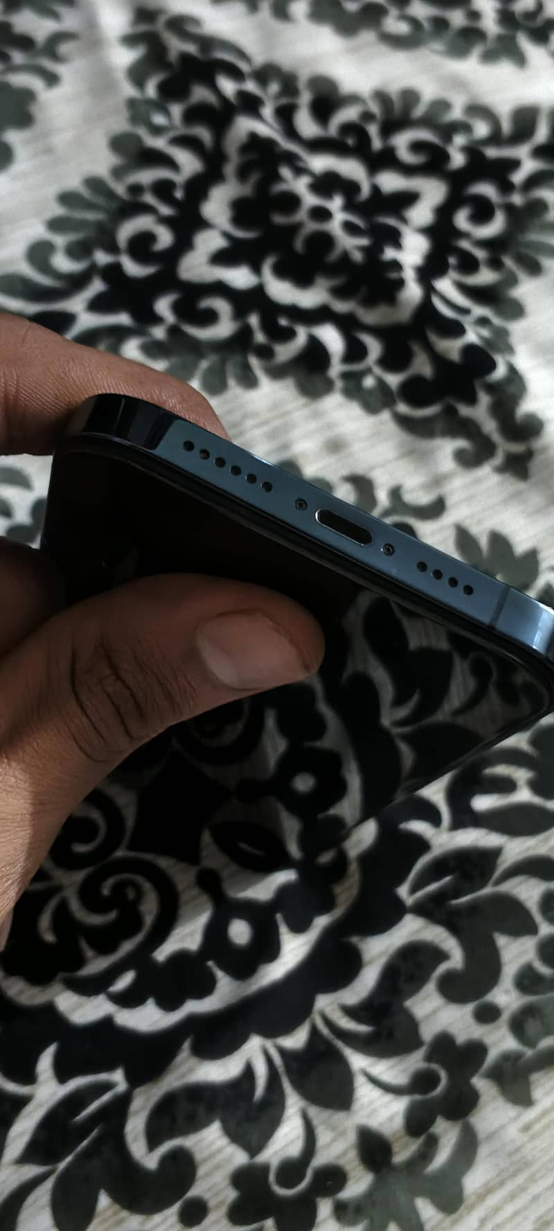 Apple iPhone 12 Pro Max 4