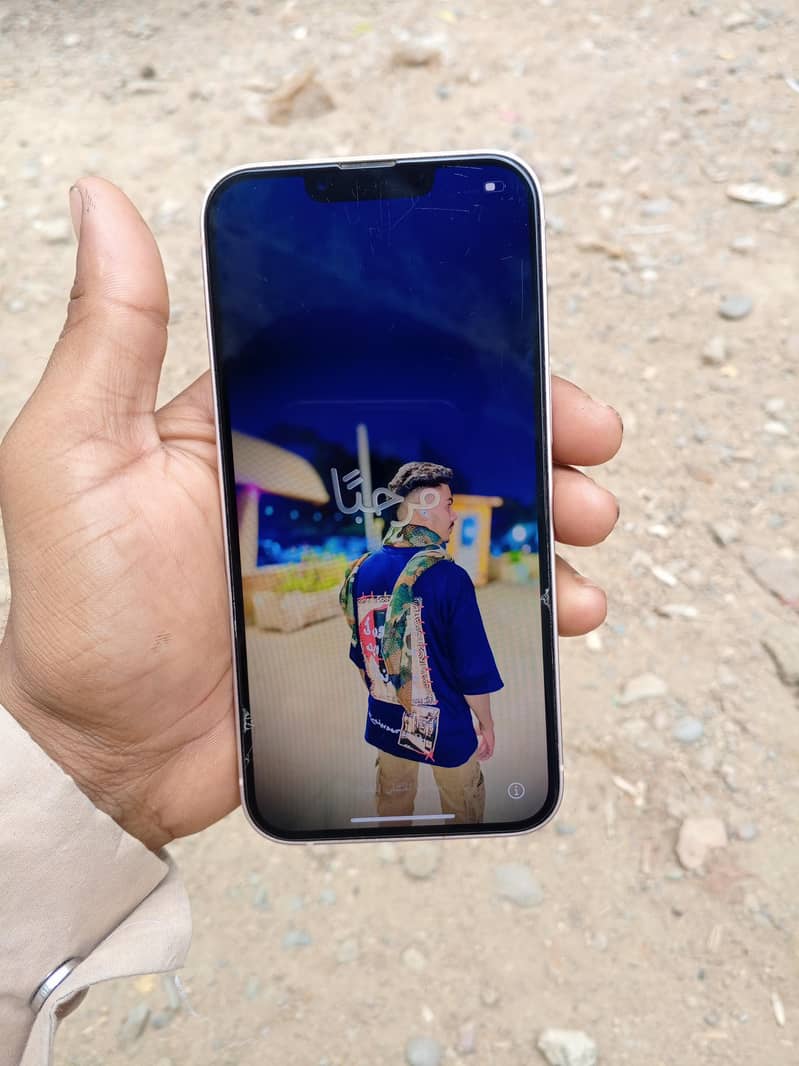 Apple iPhone 13 5