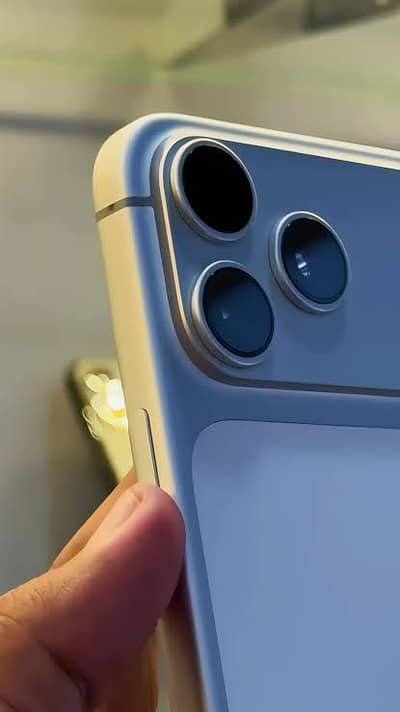 Apple iPhone 17 Pro Max Silver 54 CC phy+E