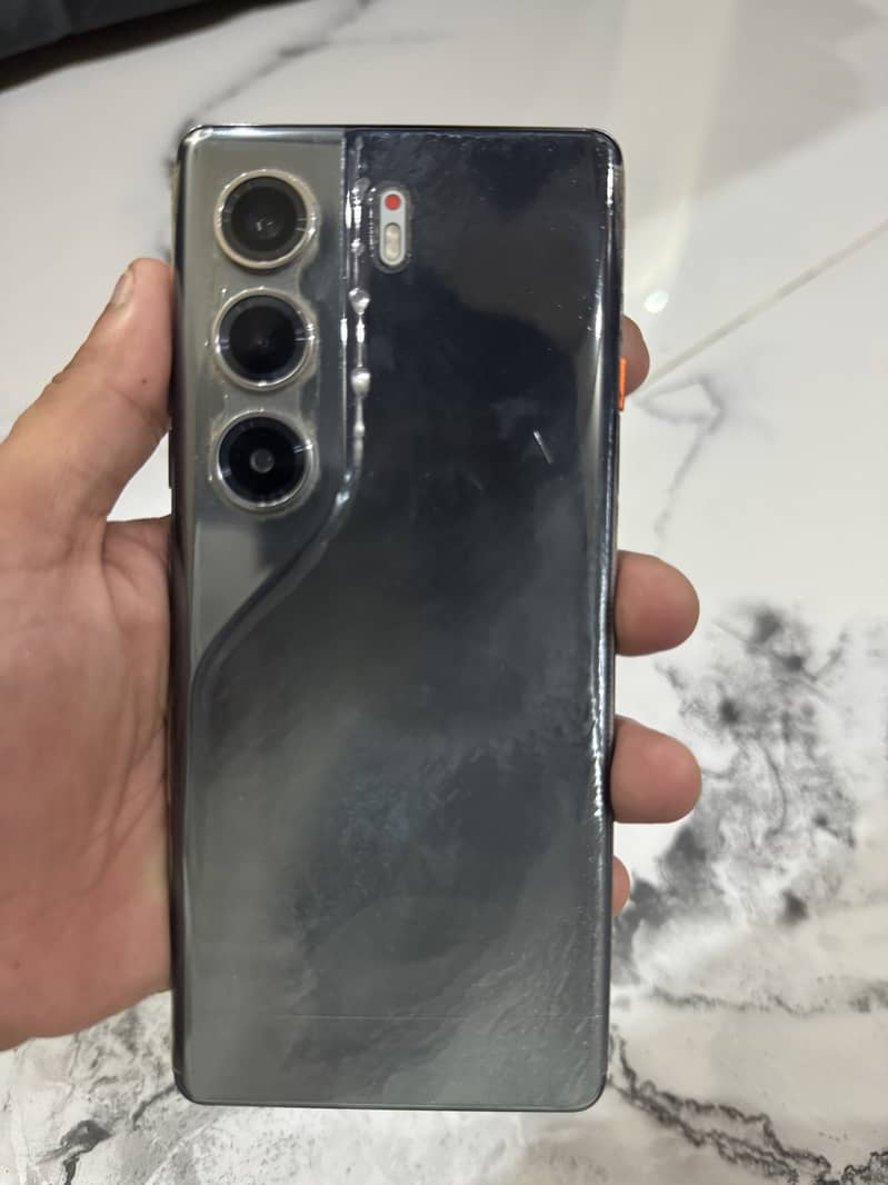 Tecno CAMON 40 Pro 2
