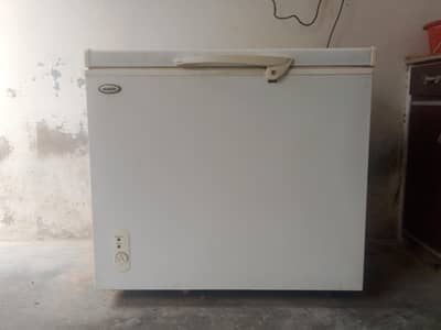 Waves deep freezer