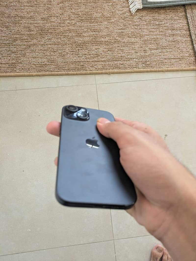 Apple iPhone 15 2