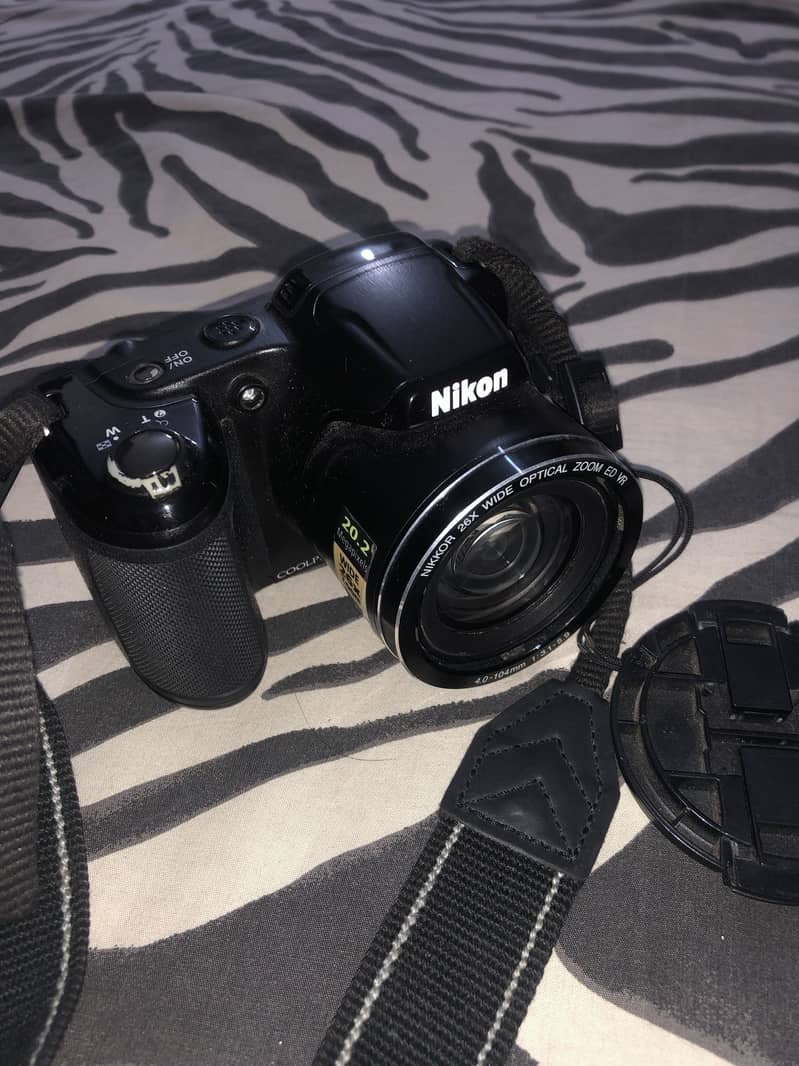 Nikon L330 (Digital Camera) 1