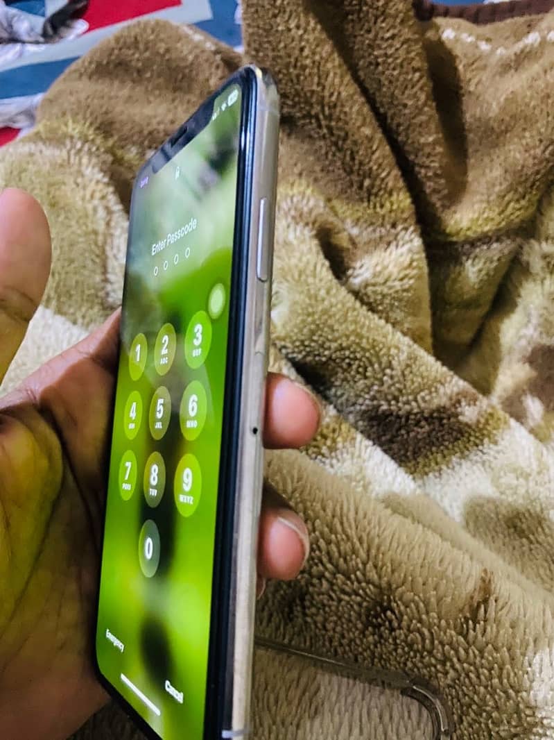 Apple iPhone X 2