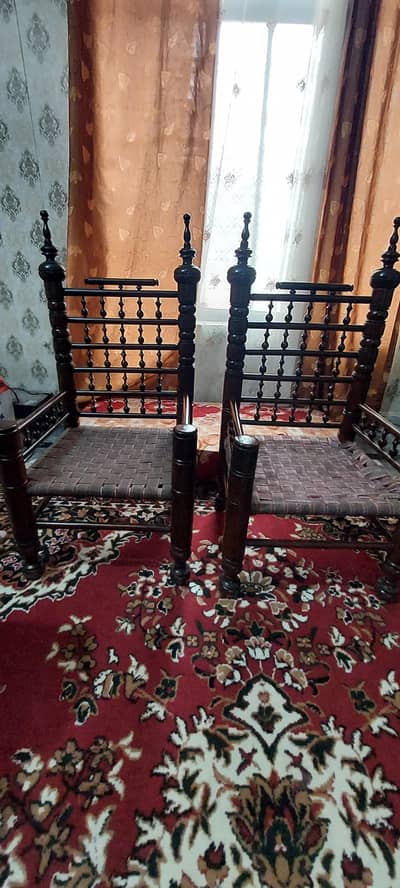 chairs / wooden peery
