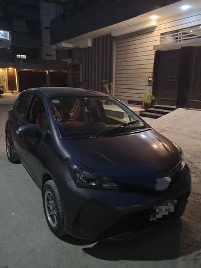 Toyota Vitz 2015
