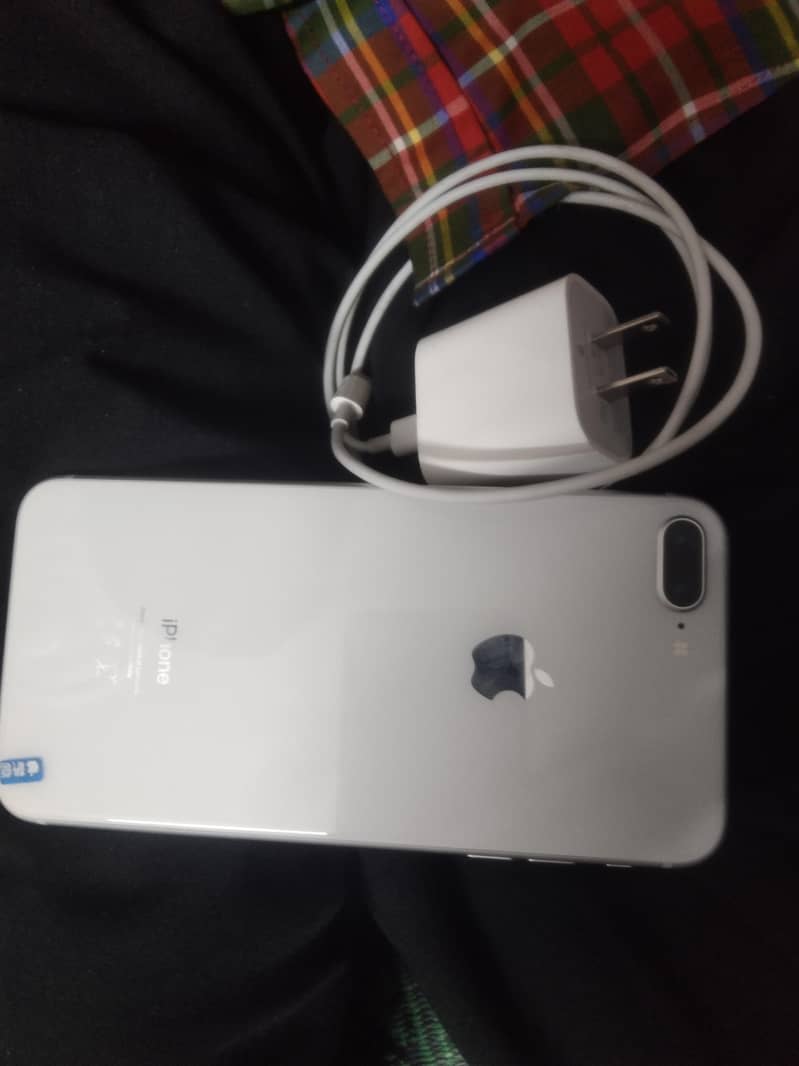 Apple iPhone 8 Plus 8