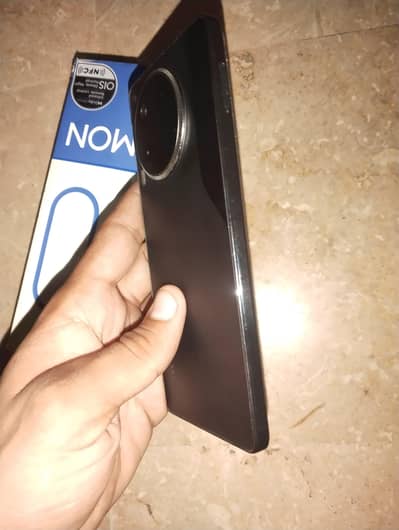 Tecno CAMON 30