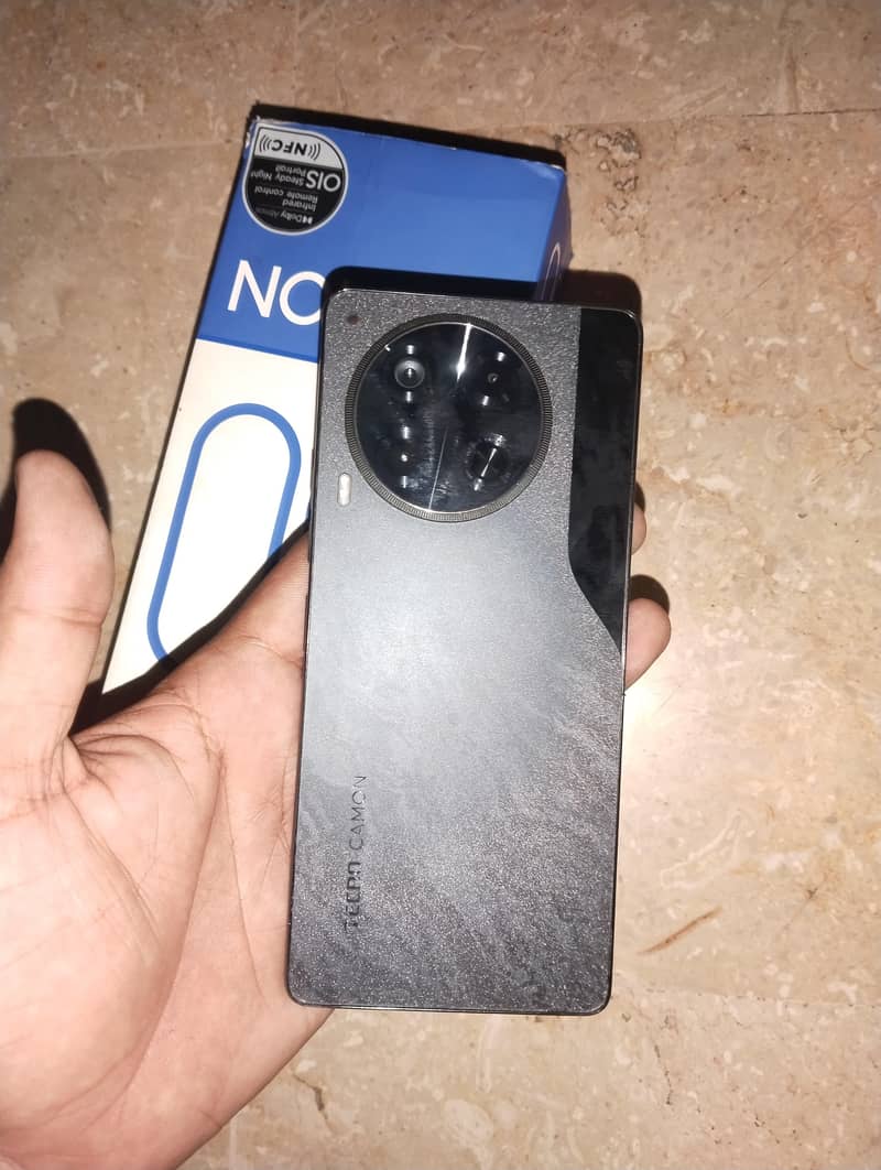 Tecno CAMON 30 4