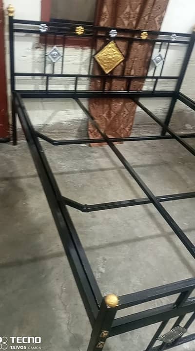Iron bed 5.5 by 6.5