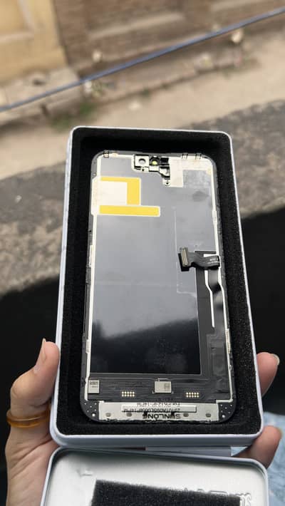 iPhone 14 Pro Max panel