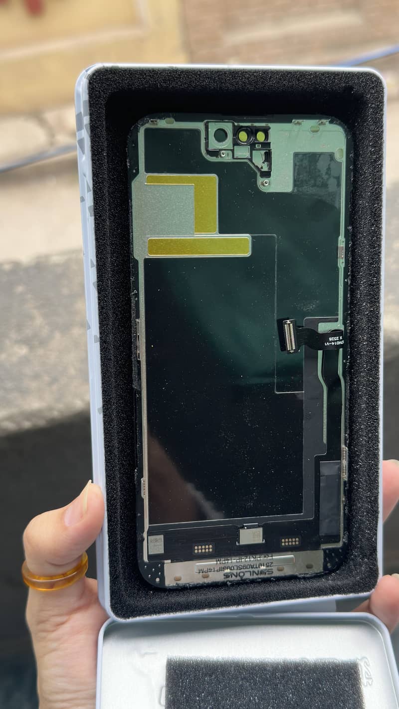 iPhone 14 Pro Max panel 1