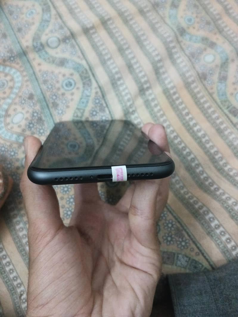 Apple iPhone 11 2