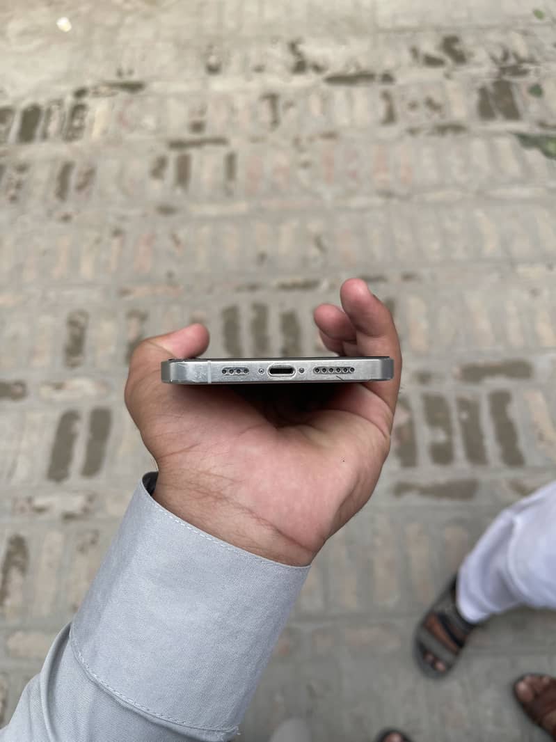 Apple iPhone 12 Pro Max 5
