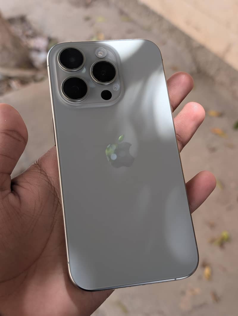 Iphone 15 pro 4